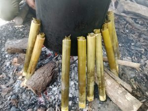 Caption Poto : Berbagai makanan khas yang banyak ditemui pada pasar bedug di Empat Lawang saat bulan puasa.