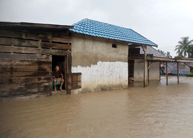 Banjir Hantam Desa-desa, Rumah Terendam, Sawah Hancur. (Poto: BPBD Empat Lawang/Kabarempatlawang.com)