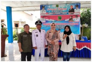 Kepala Desa Rantau Tenang M Ismail usai di lantik. (Poto: fir/Kbr)