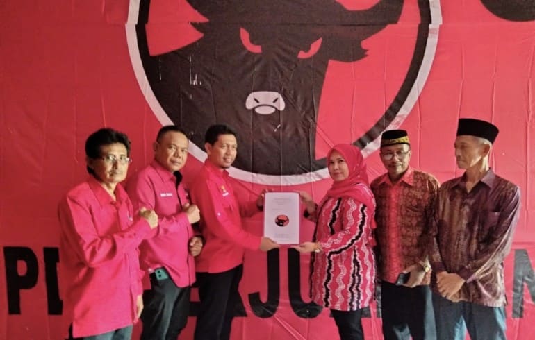 Henny Verawati, SE, MM Resmi Mencalonkan Diri untuk Bupati Empat Lawang Periode 2024-2029. (Poto: fir/fir)